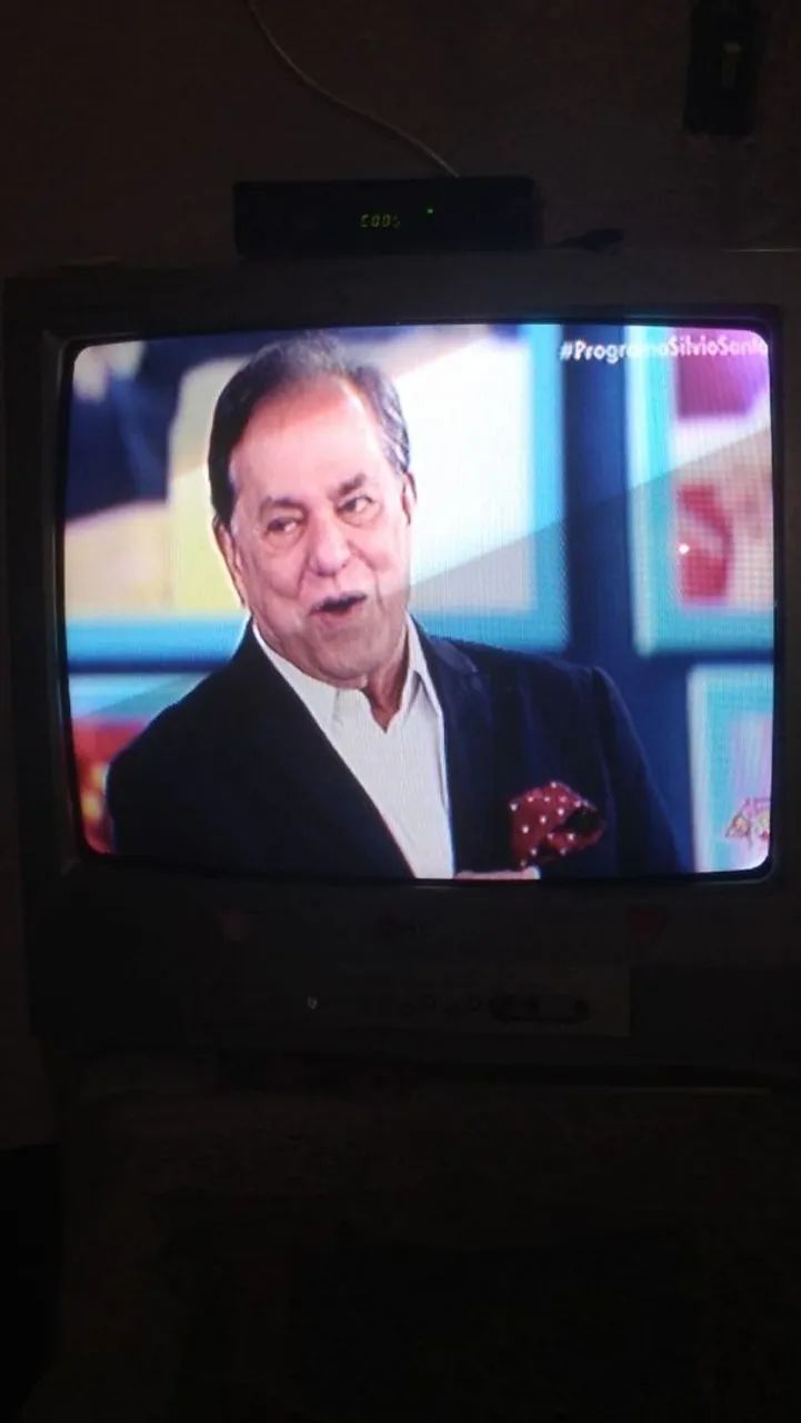Tv LG 20polegadas com conversor digital e controle  - Foto 2