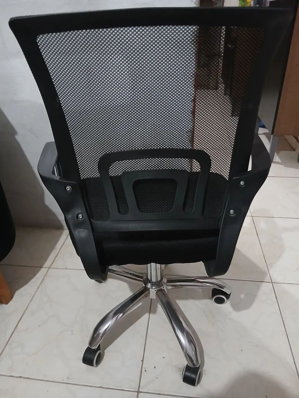 Cadeira giratória para escrivaninha - Foto 2