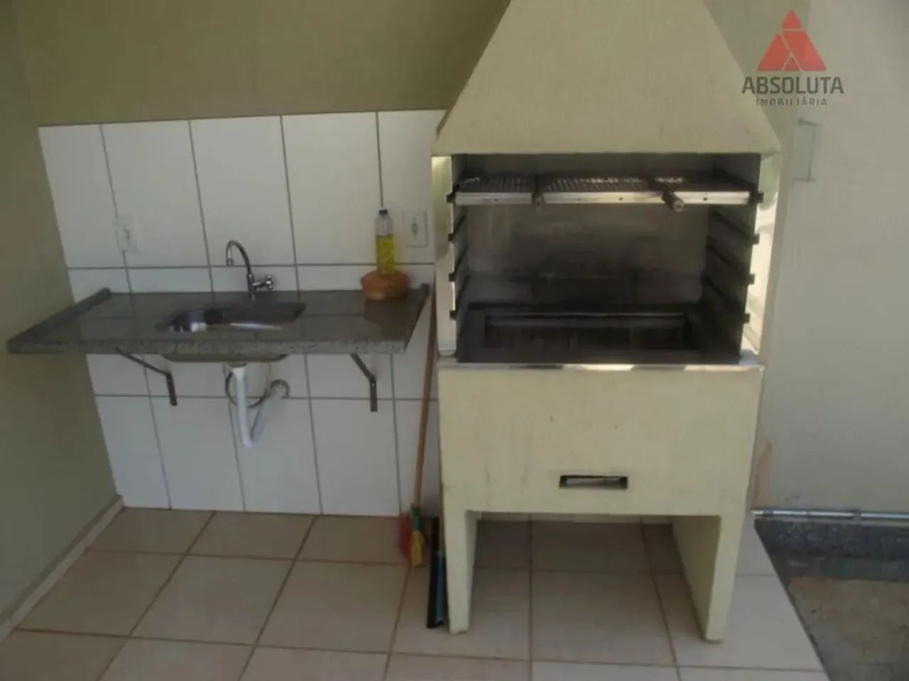 Apartamento com 2 dormitórios para alugar, 56 m² por R$ 1.541,75/mês - Catharina Zanaga -  - Foto 11