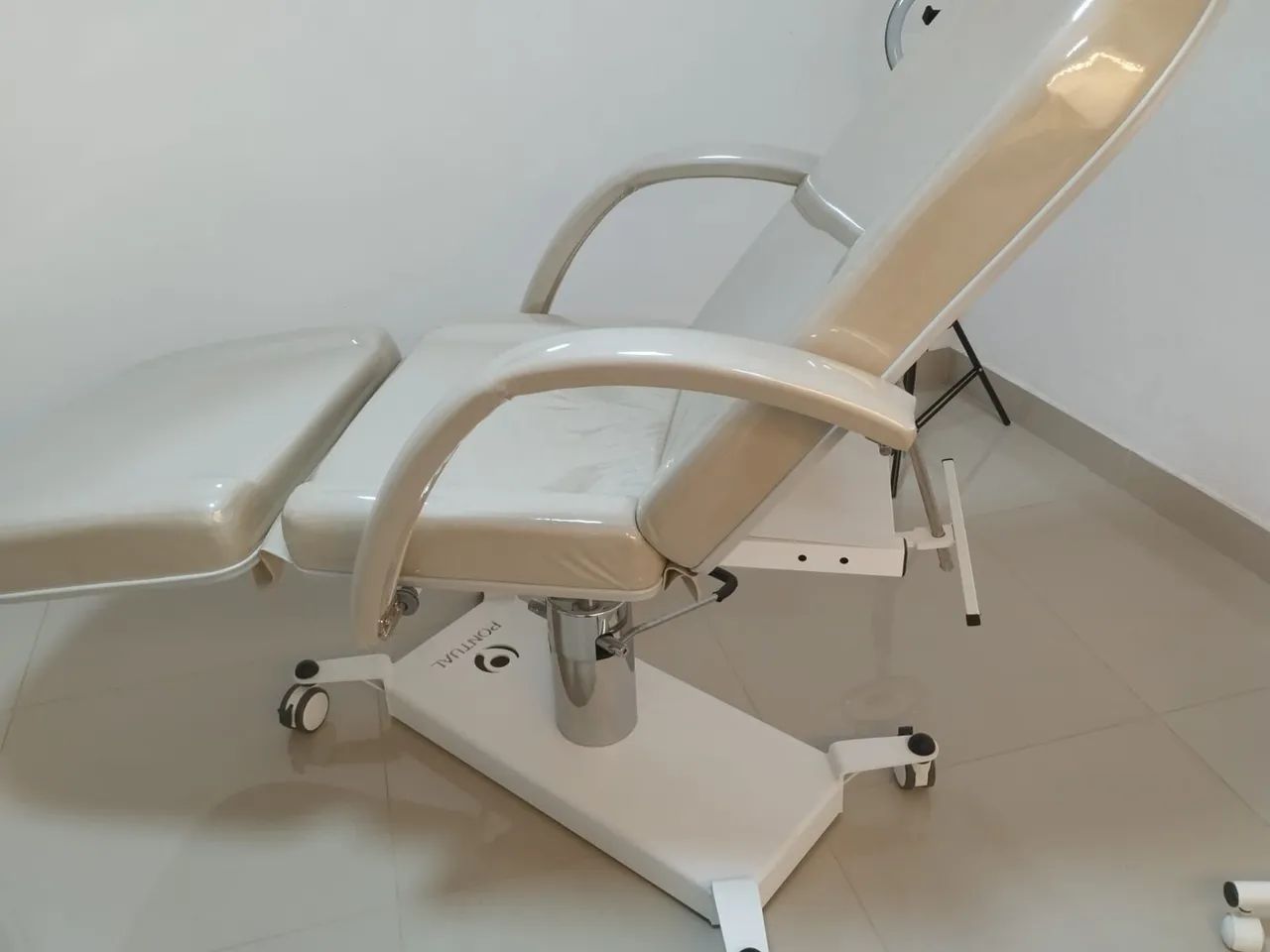 Maca / poltrona hidráulica para estética  - Foto 2