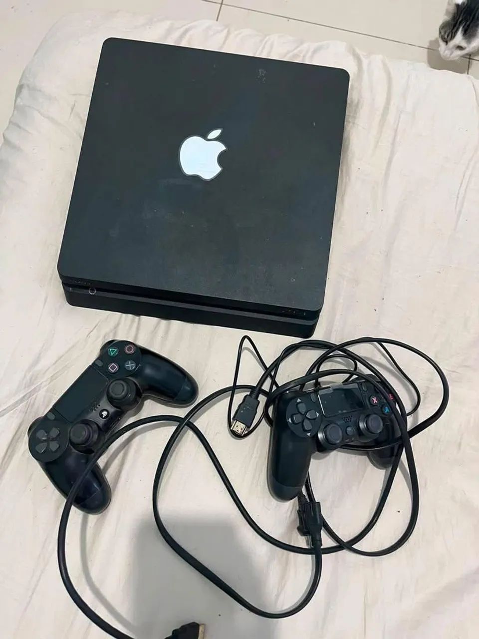 VENDO PS4 NOVO 