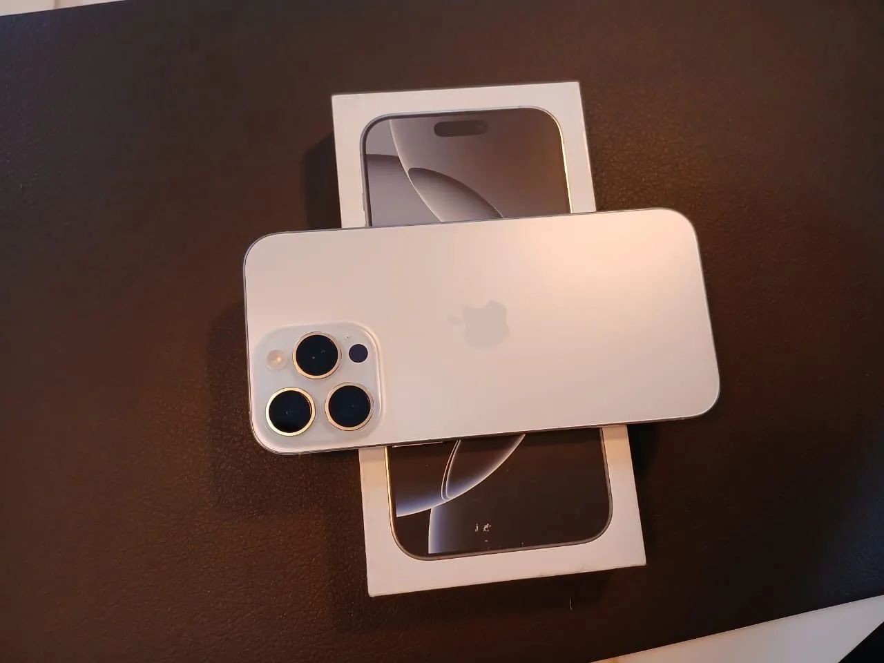 iPhone 16 pro max  - Foto 2