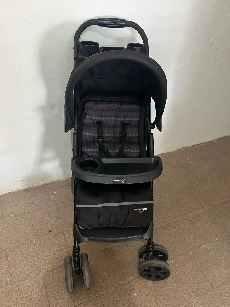 Vendo carrinho de passeio para bebê - Foto 2
