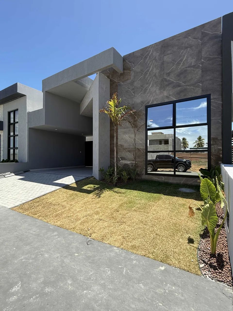Padang Beach Residence [3897]