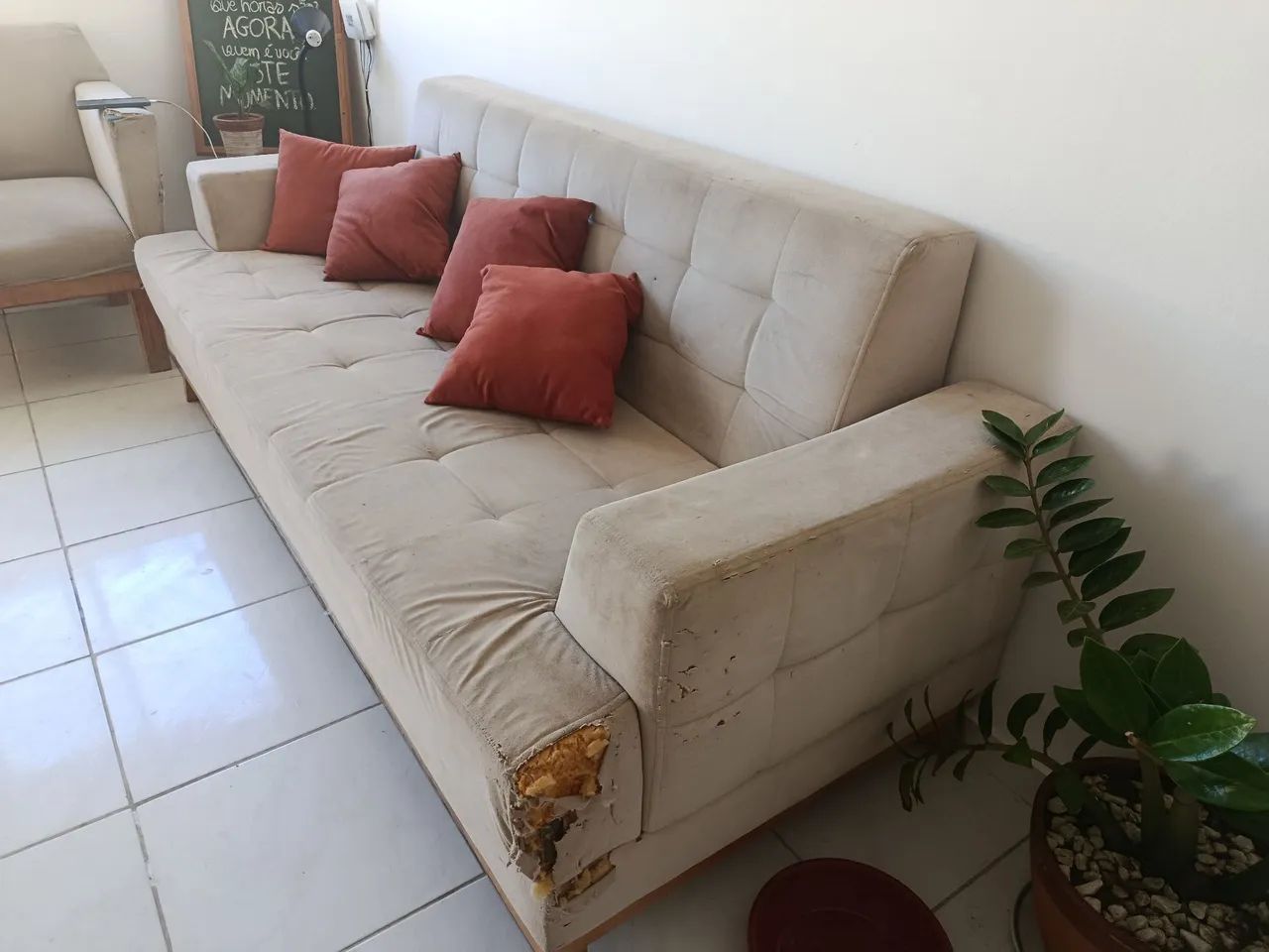 Sofá de 3 lugares - confortável e estável  - Foto 3