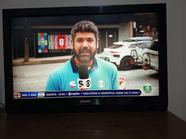 Tv Philips LCD HD 42" Completa Vai Com Chromecast e Suporte de Bride Não é Smart - Foto 3