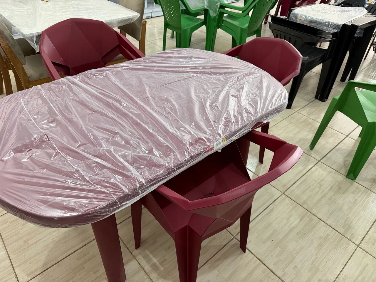 MESA OVAL GRANDE CADEIRAS 3D - Foto 2