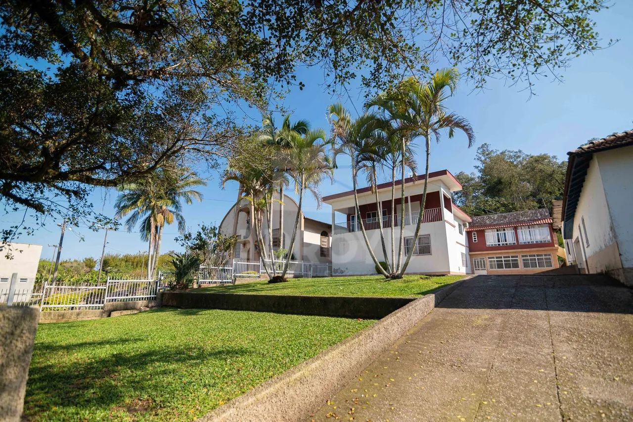 Casa à venda com potencial residencial e comercial