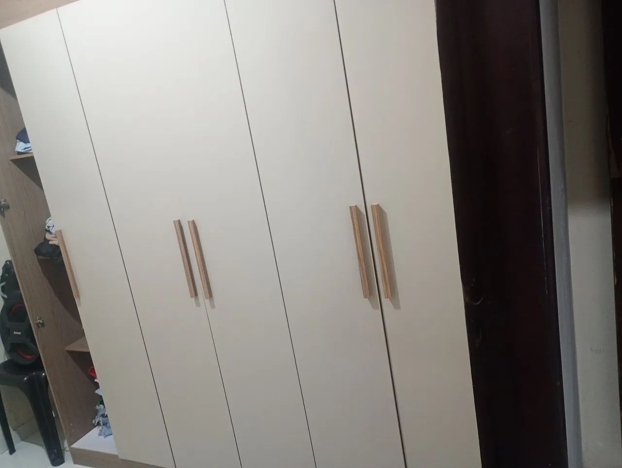 Guarda roupa 6 portas