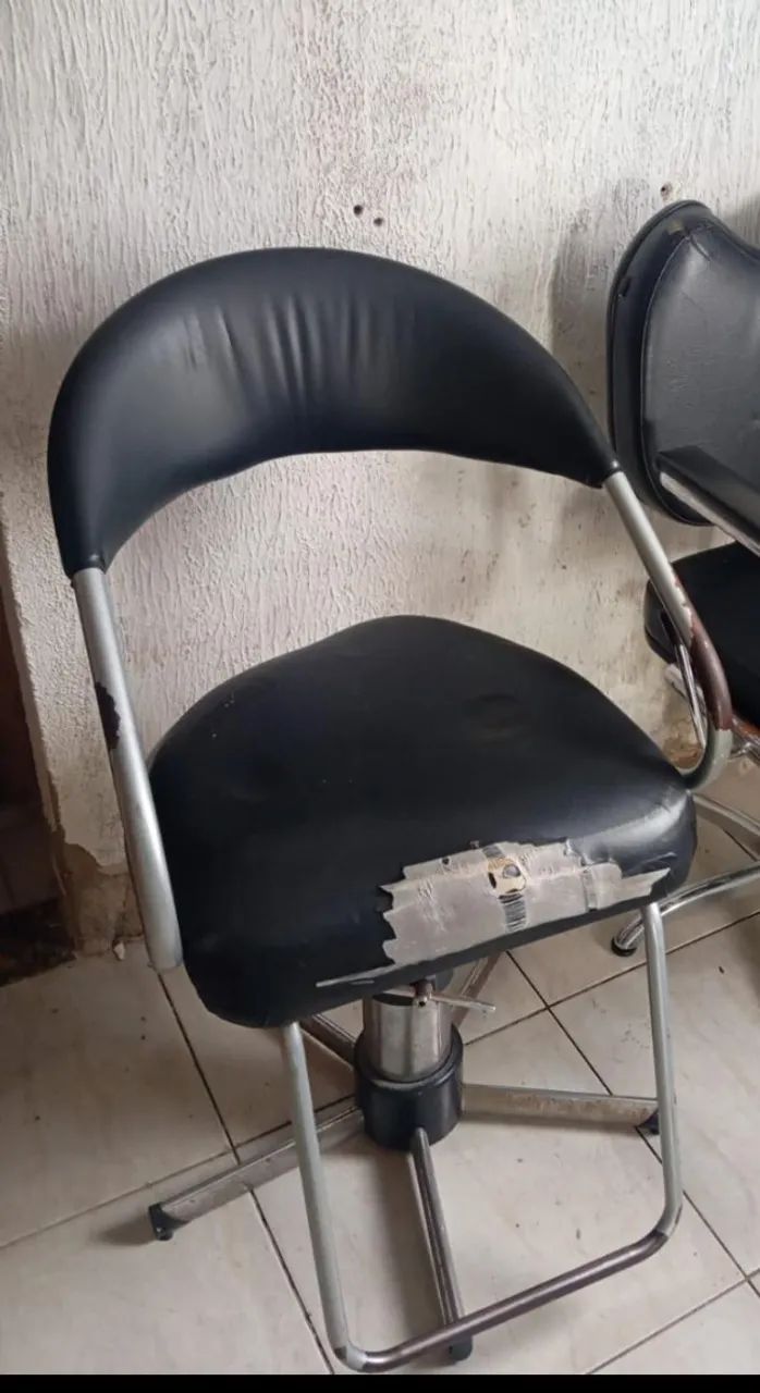 Salon Chair