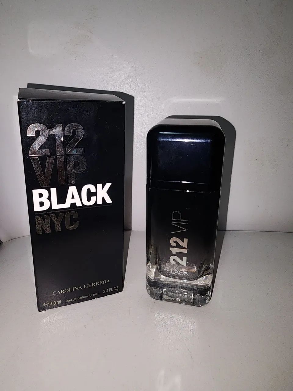 Carolina Herrera 212 VIP Black 100ml Original + Caixa