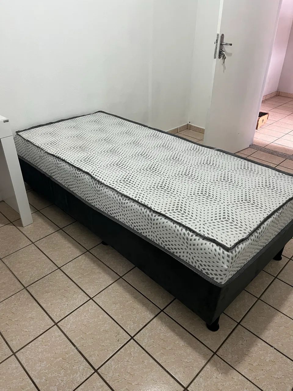 Vendo cama de solteiro  - Foto 2