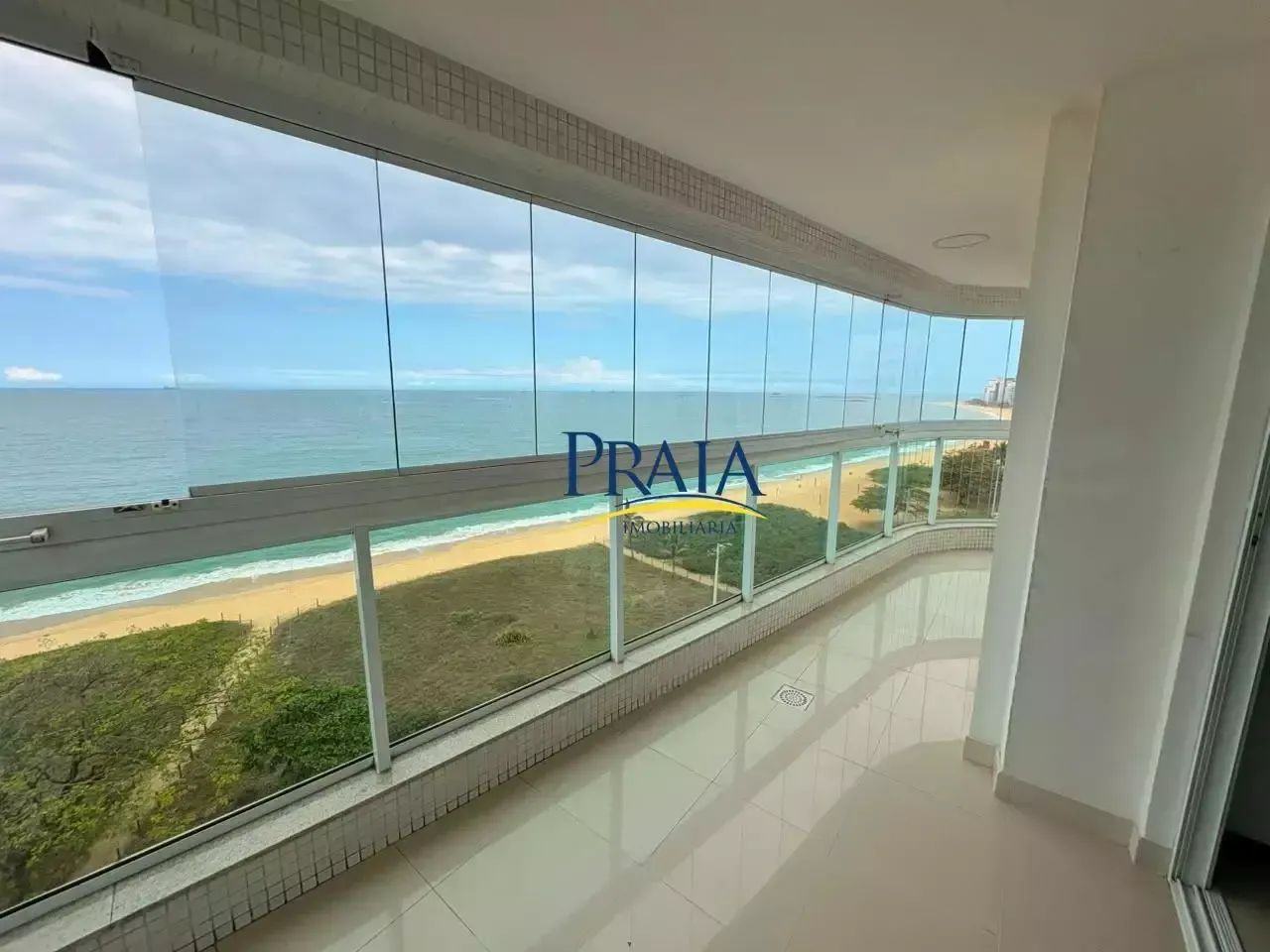Apartamento com 2 Quartos para alugar, 75m² - Praia da Costa