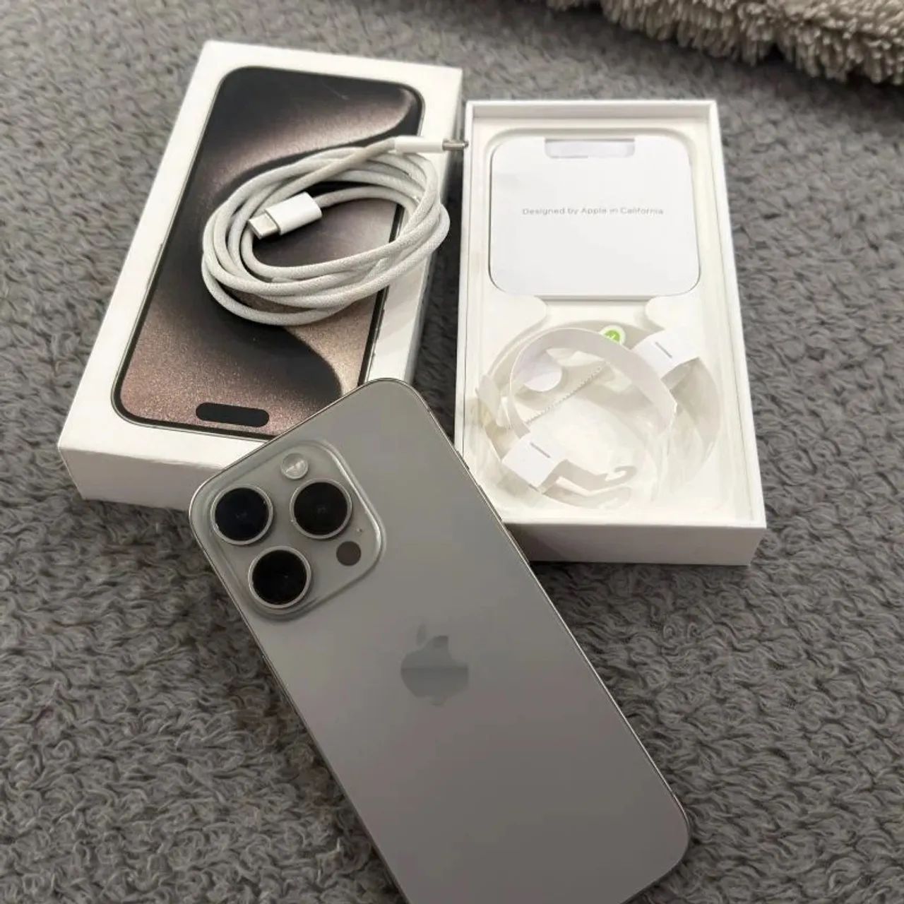 iPhone 15 pro titânio natural impecável com caixa