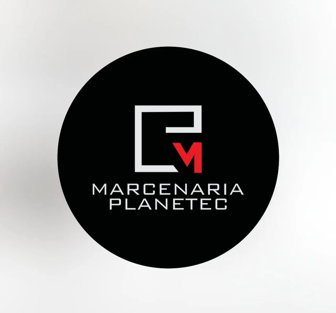 meio oficial marceneiro e ajudante