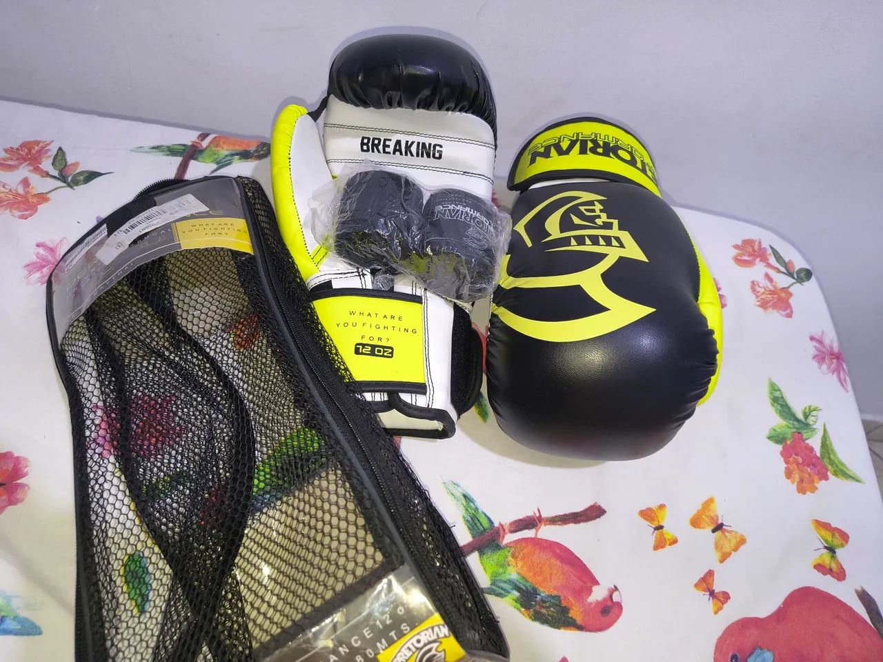 Luva de Box ou Muay Thai 12 Oz nova - Foto 2