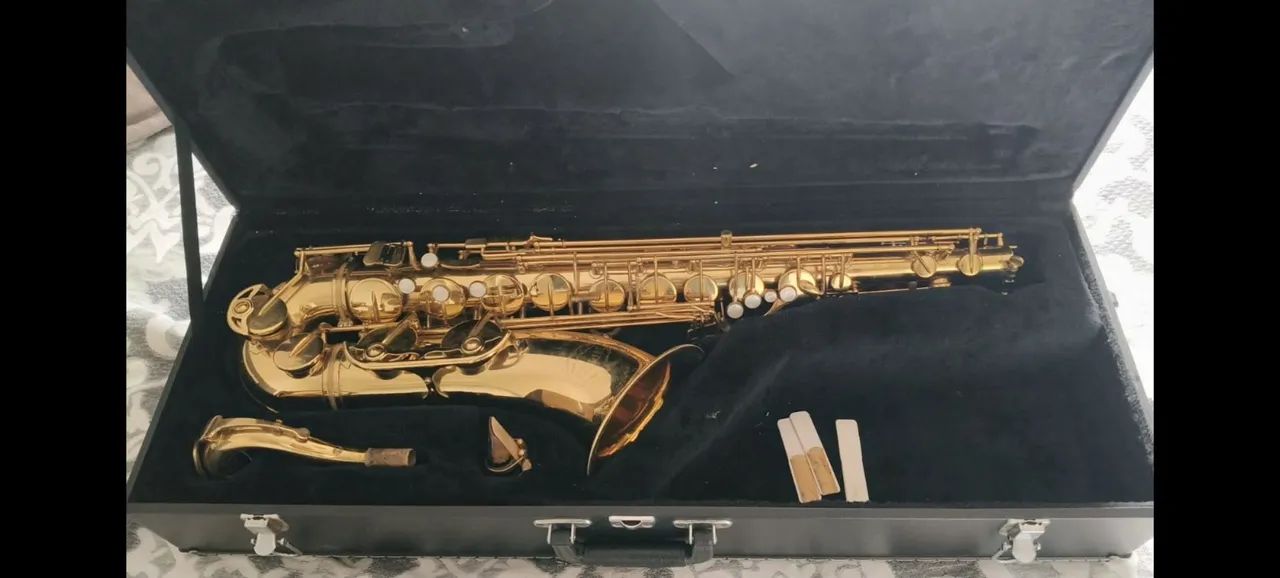 Saxofone Tenor Júpiter 