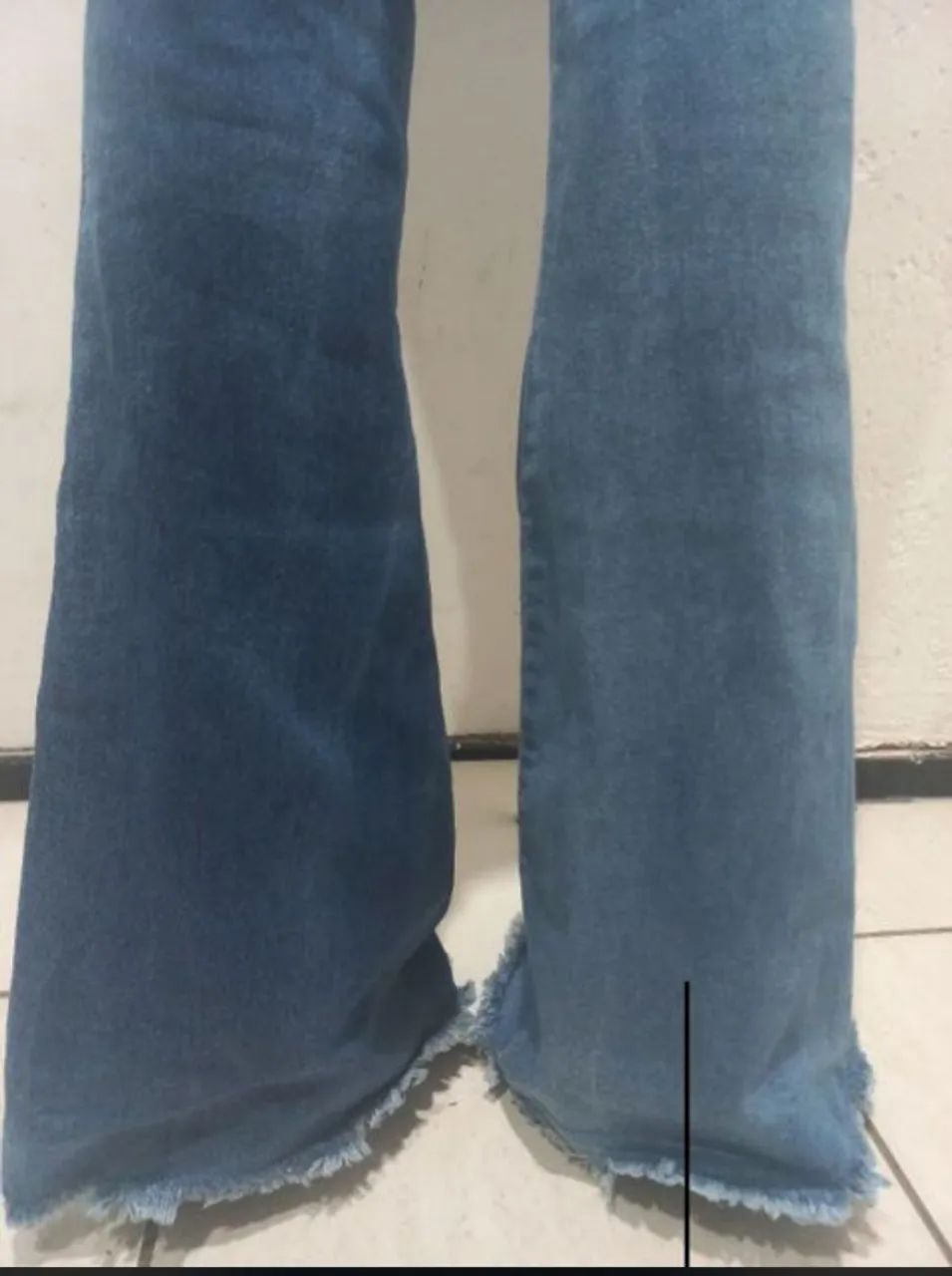 CALÇA JEANS ,NÚMERO 36 COM 116 CENTIMETRO DE COMPRIMENTO - Foto 4