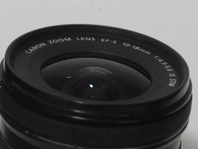 Lente EF-S 10-18mm f/4.5-5.6 IS STM - Foto 3