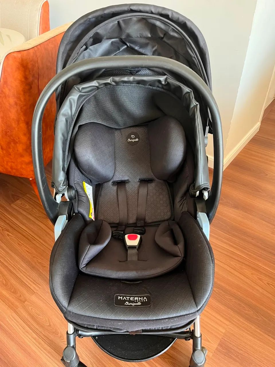 Kit bebê (carrinho + bebê conforto + base isofix) - Foto 3