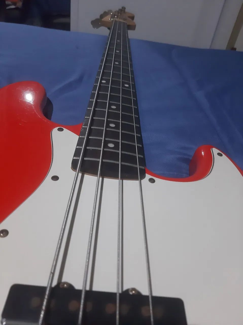 Baixo Squier Afinity antigo 4 cordas - Foto 3