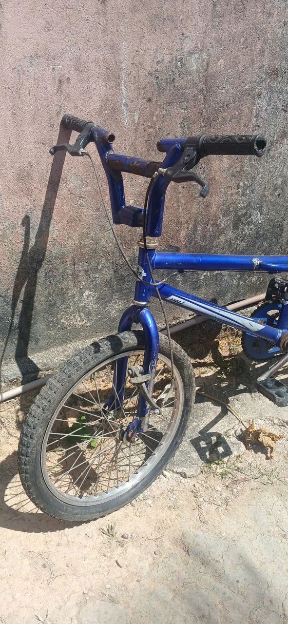 Vendo esta BMX aro 20  - Foto 5