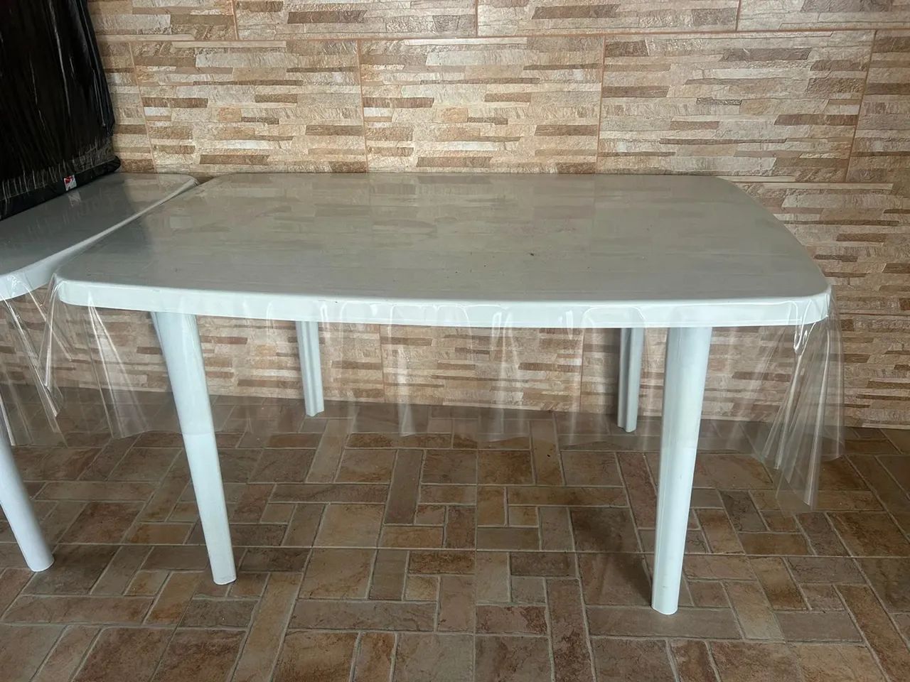 Mesa de plástico retangular branca 