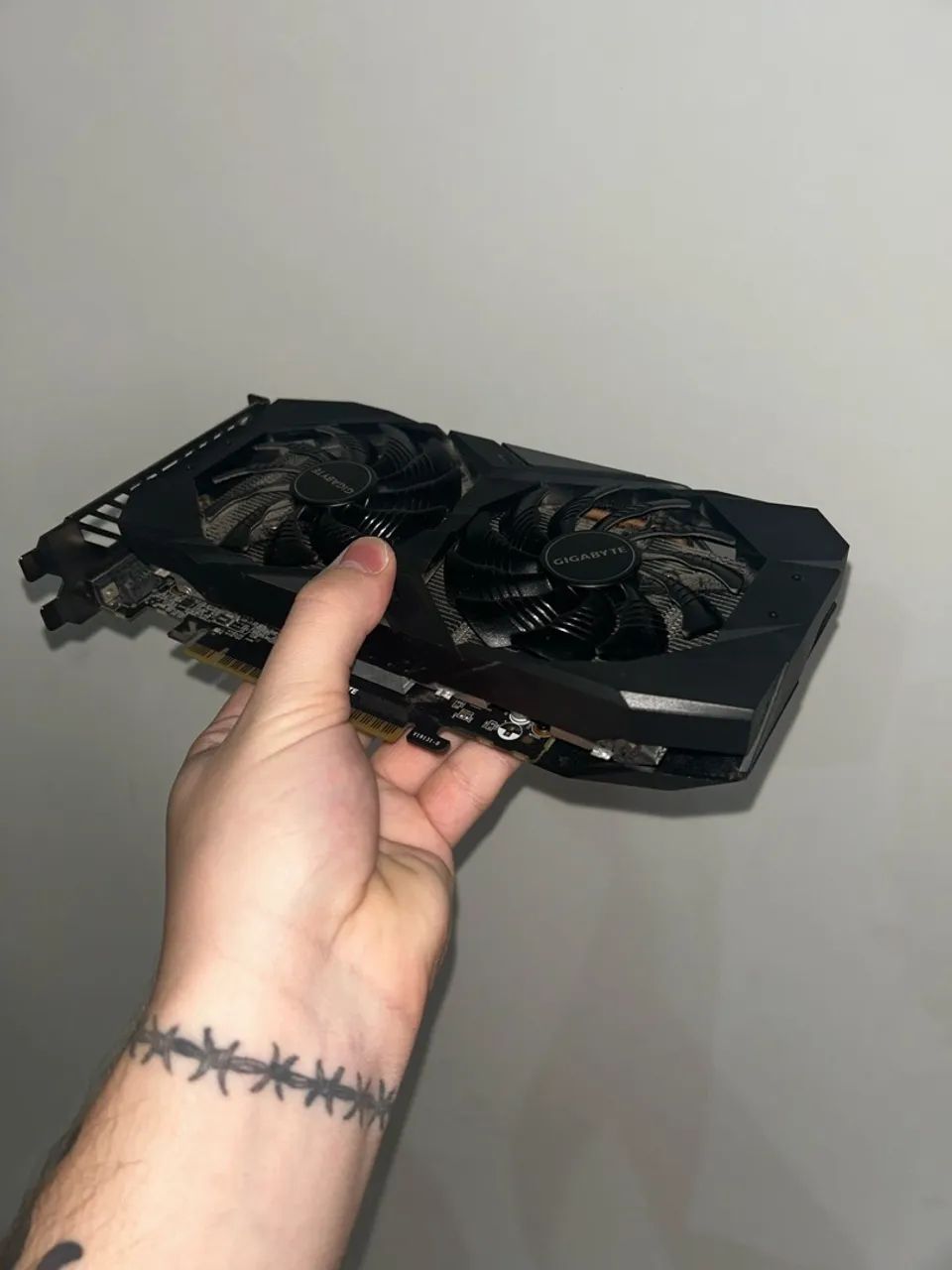 GTX 1650 Super 4GB Gigabyte  - Foto 2