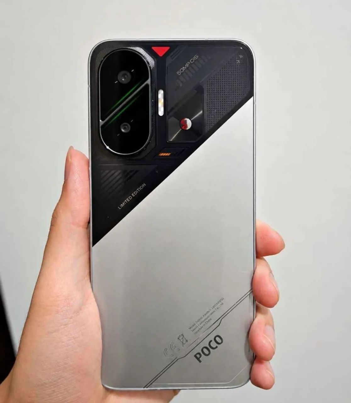 Poco F7 edição especial  - Foto 2