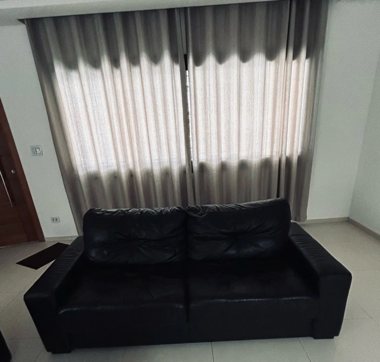 Sofá de couro 