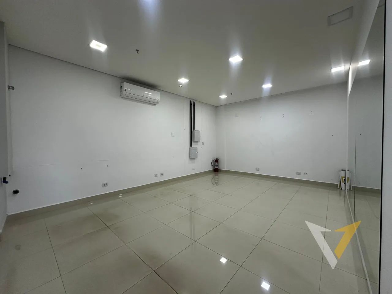 Sala para locação, Edifício Golden Office, Chácara Urbana, na cidade de Jundiaí-SP - Foto 5