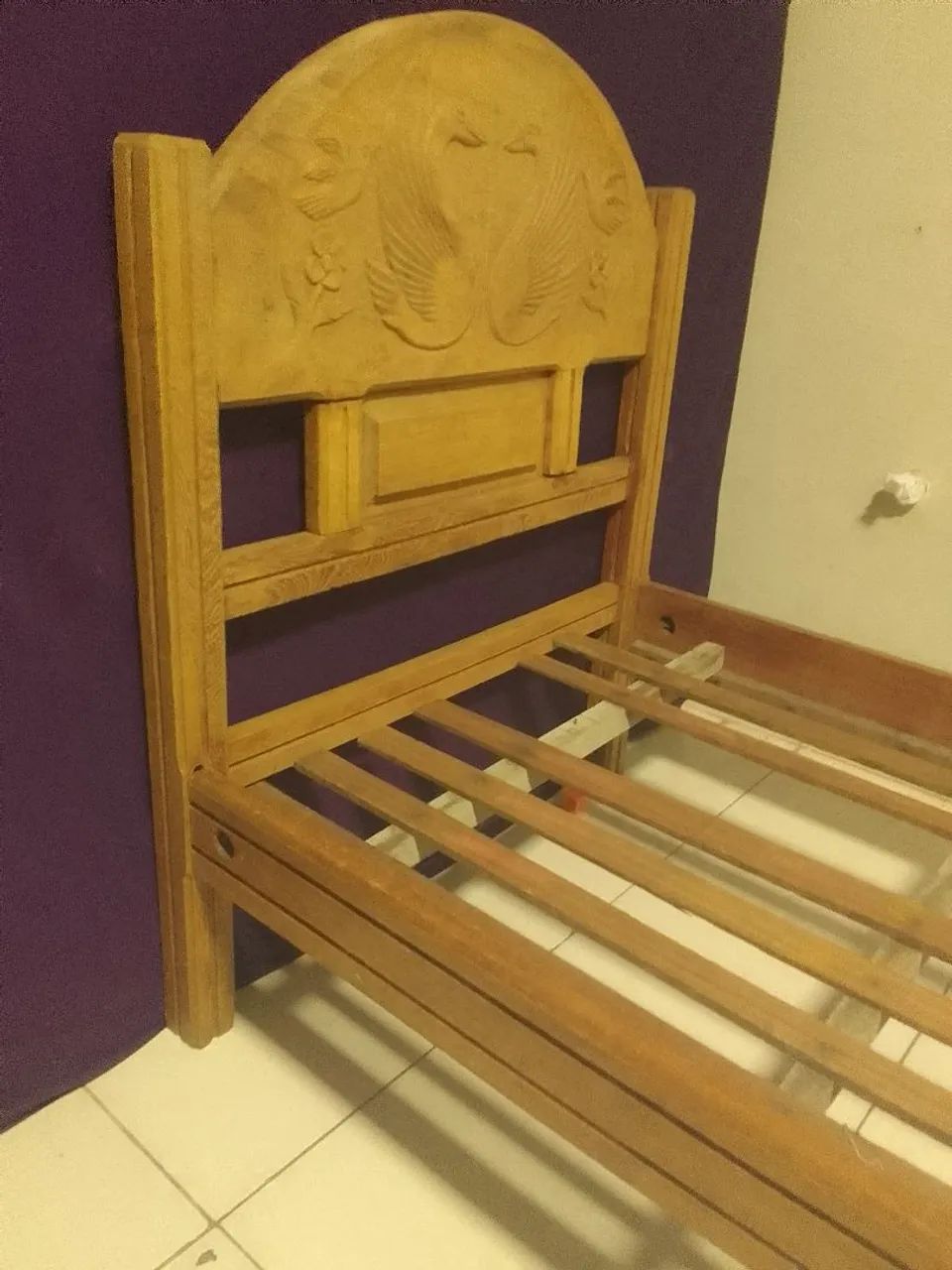 Cama de madeira  original pra solteiro.  - Foto 3