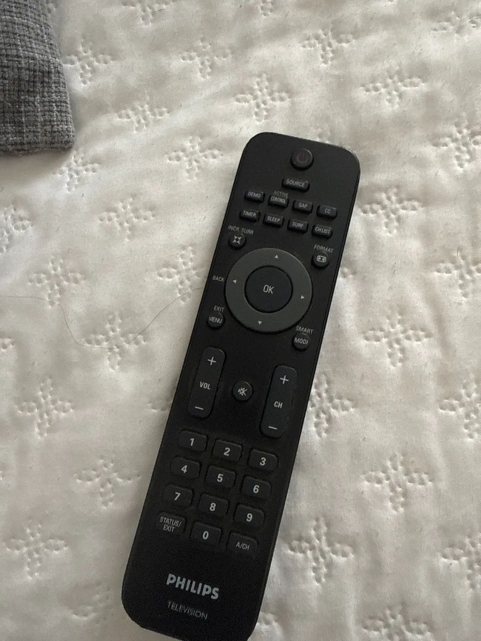 A Philips 42PFL3403/78 é uma televisão de tela LCD com 42 polegadas e resolução HD Ready  - Foto 2