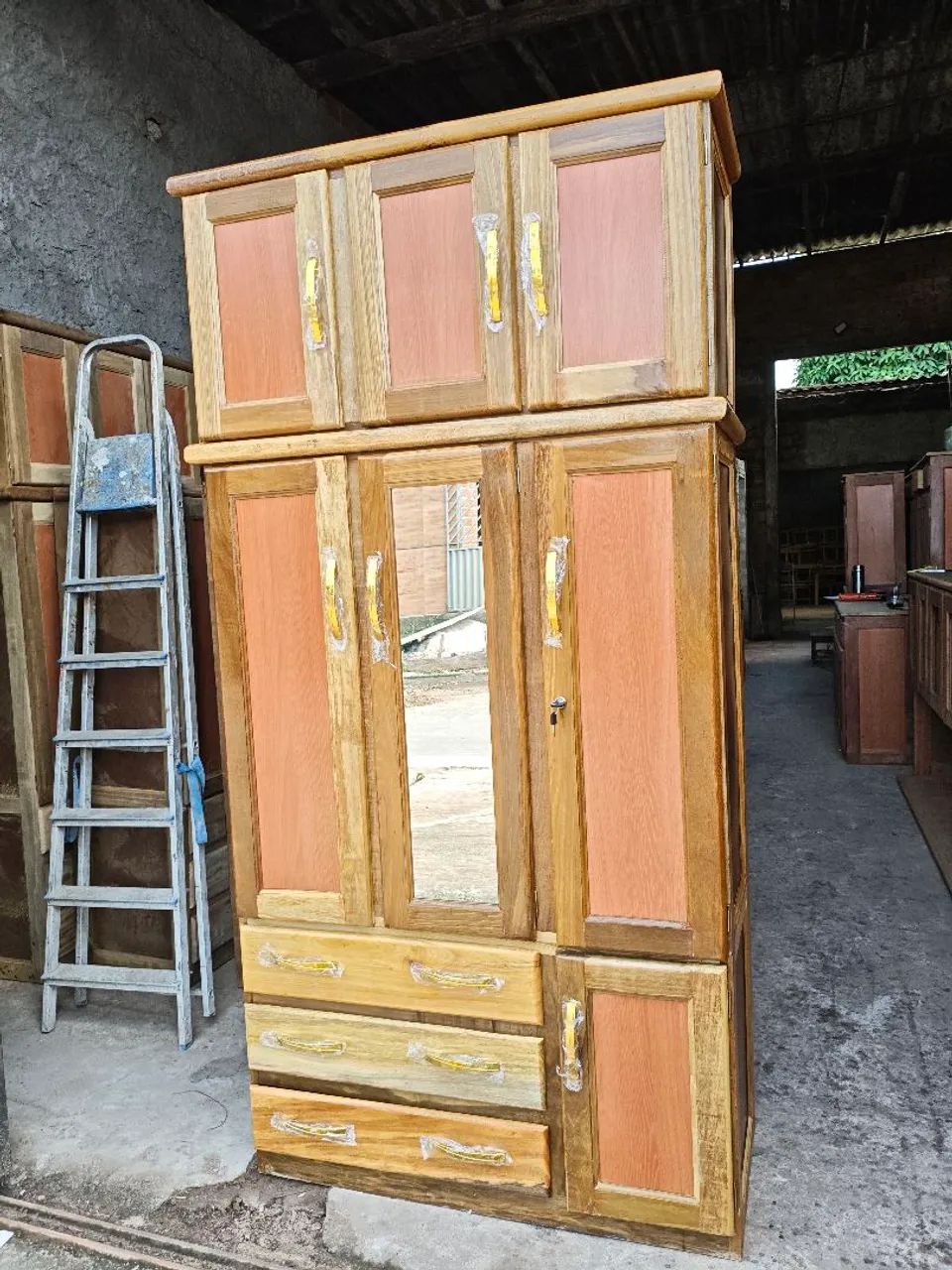 Guarda roupa de solteiro com maleiro novo  - Foto 4