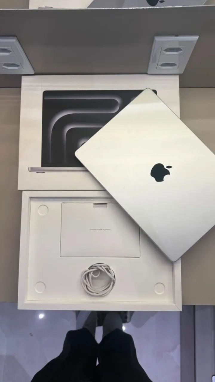 Macbook pro M3 8/512 Seminovo impecavel - Notebooks - Taguatinga