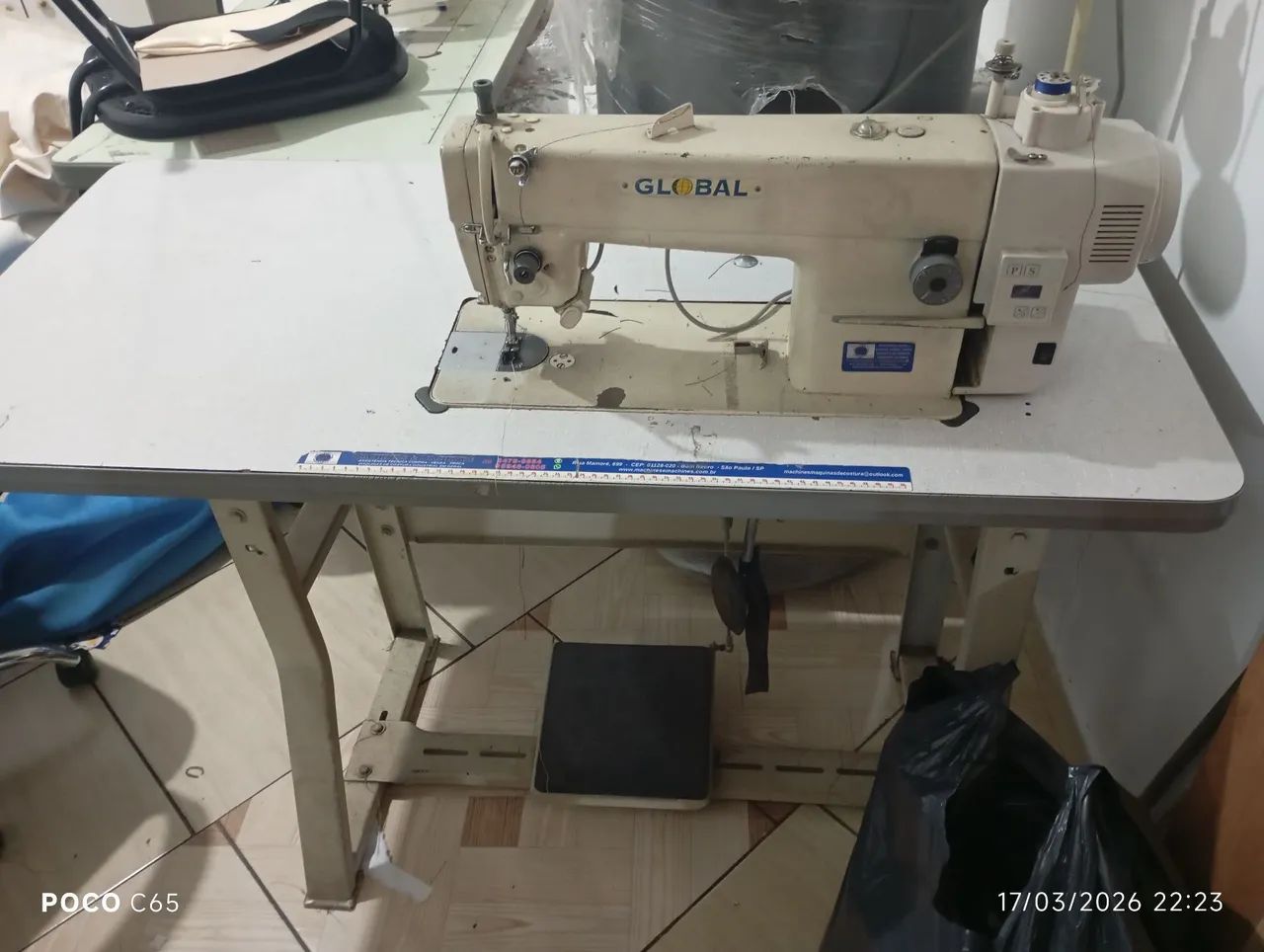 Máquina de costura reta eletrônica 