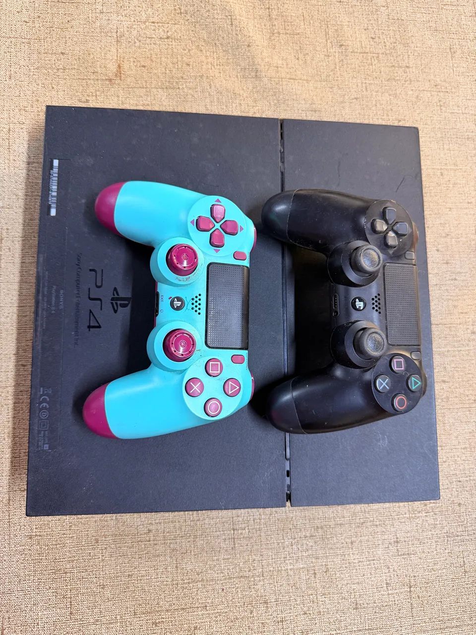 PS4 com 2 controles  - Foto 5