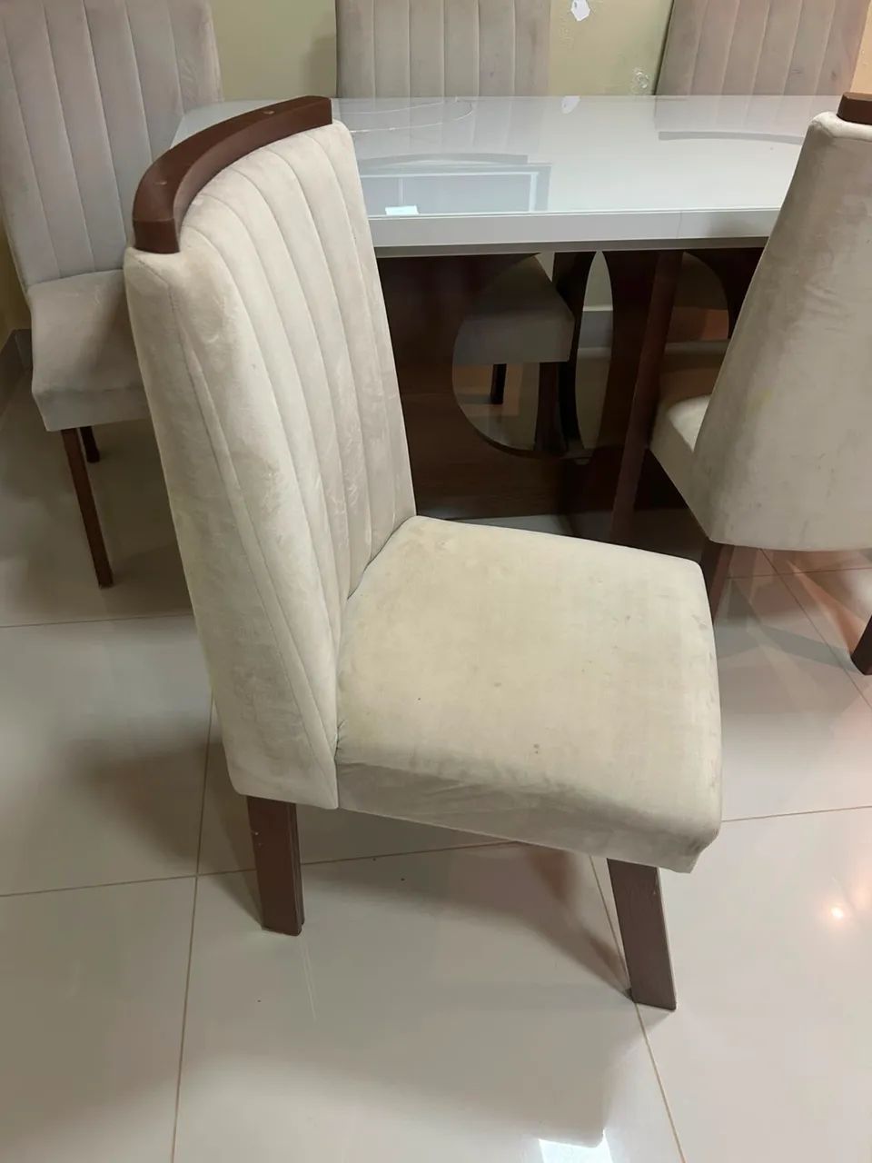 Vendo mesa com 6 cadeiras  - Foto 5