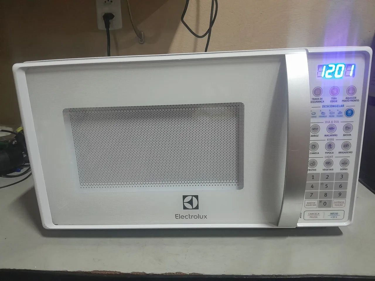 Microondas Electrolux 127v - 20L - Foto 5