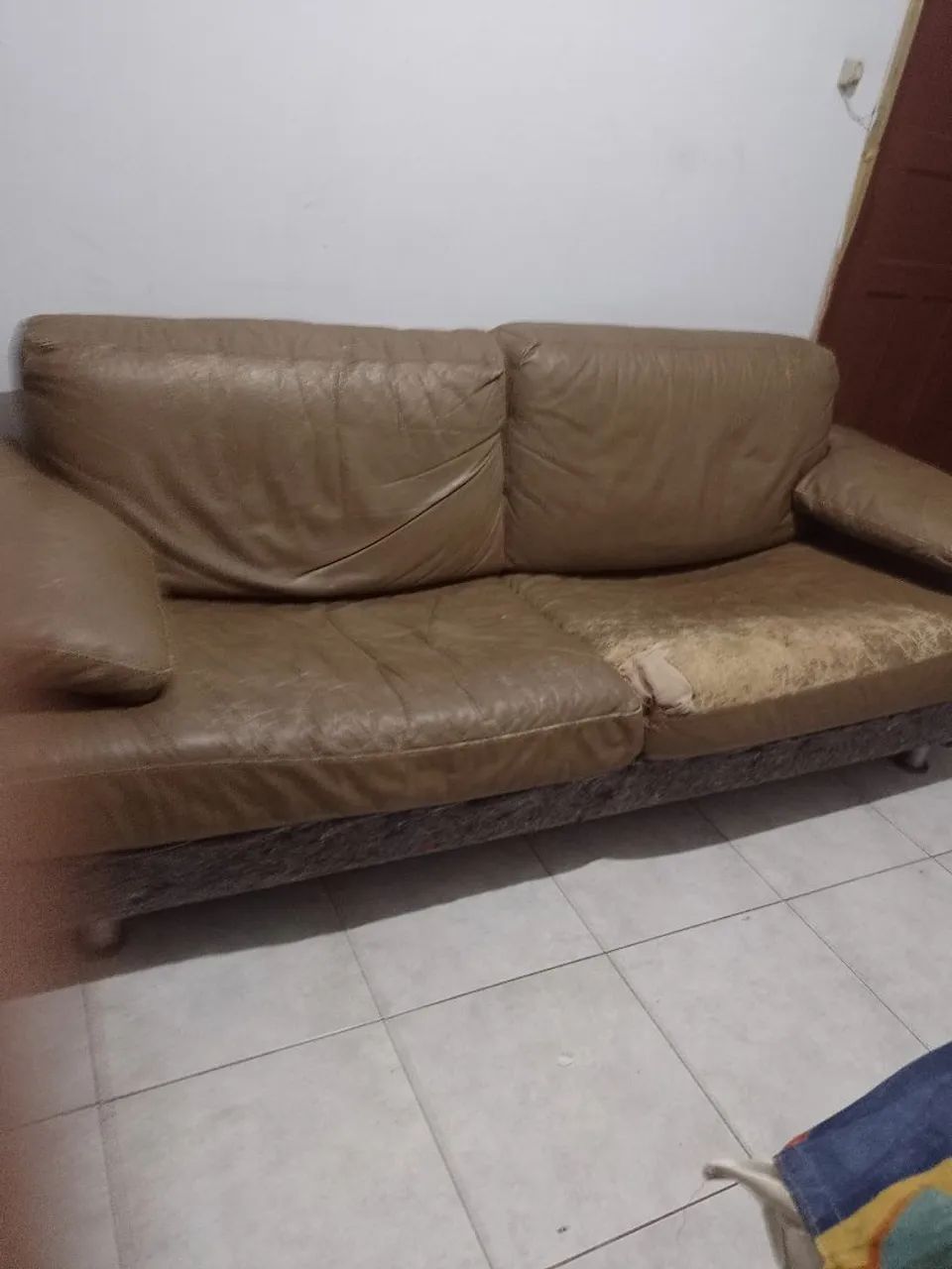 Vendo sofá de couro