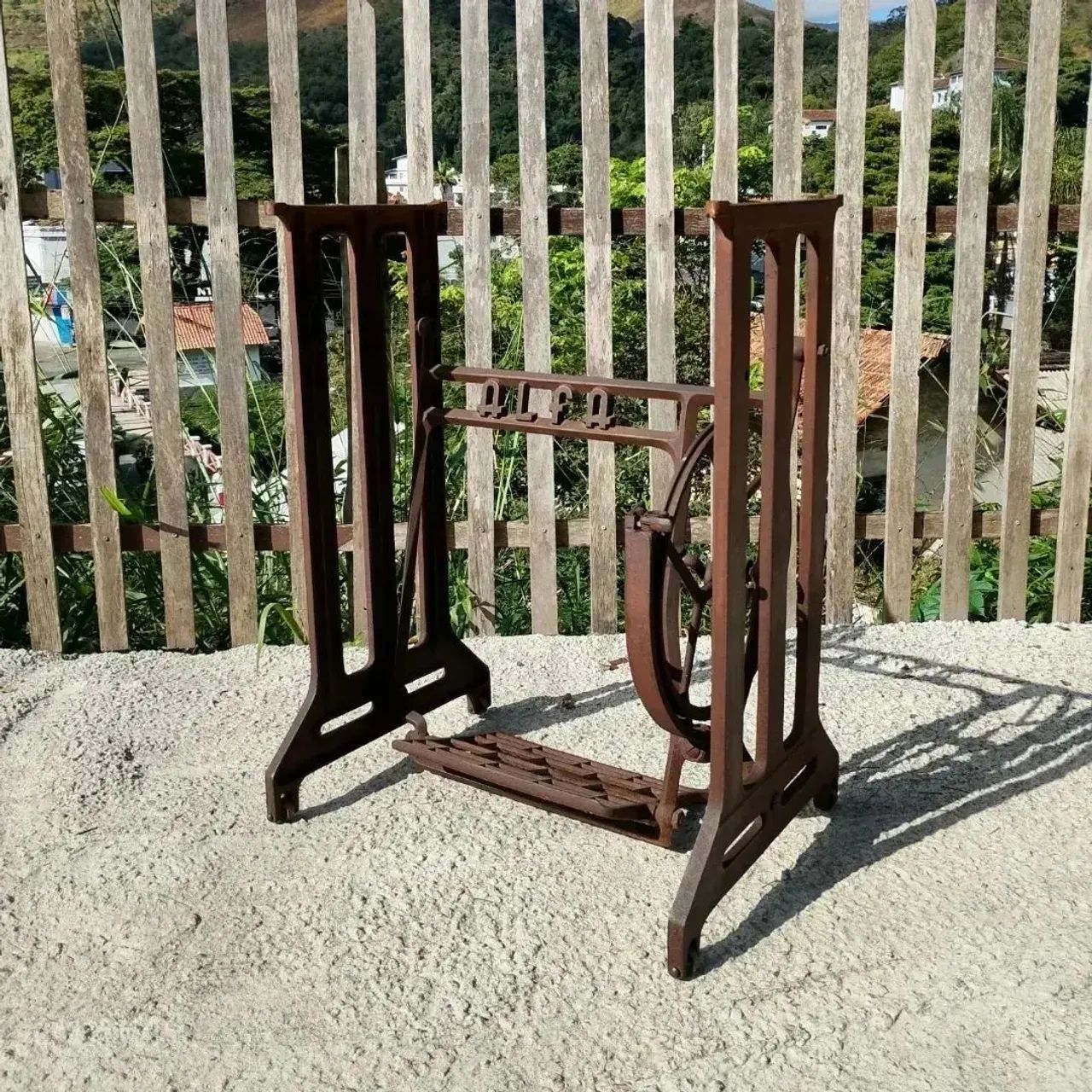 Pé máquina Alfa 