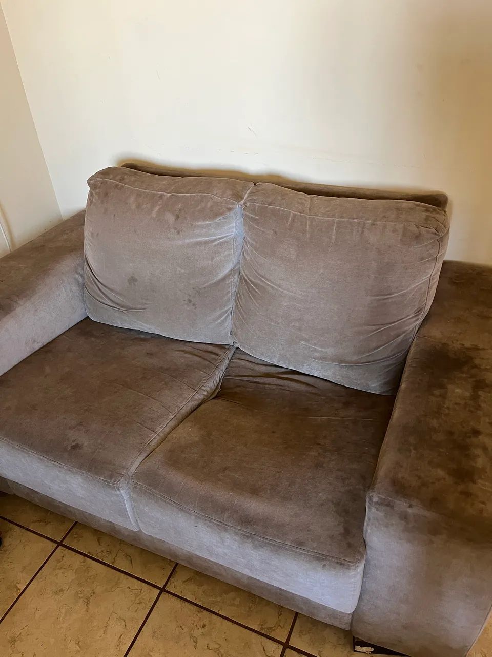 Kit 2 sofás suede cinza  - Foto 3
