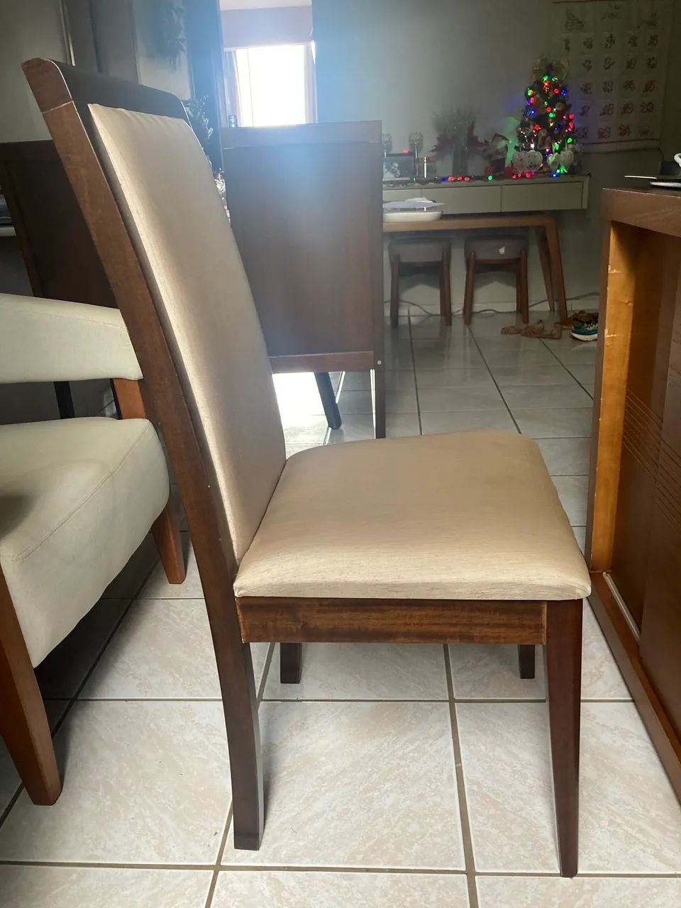 Cadeira com encosto fechado  - Foto 4