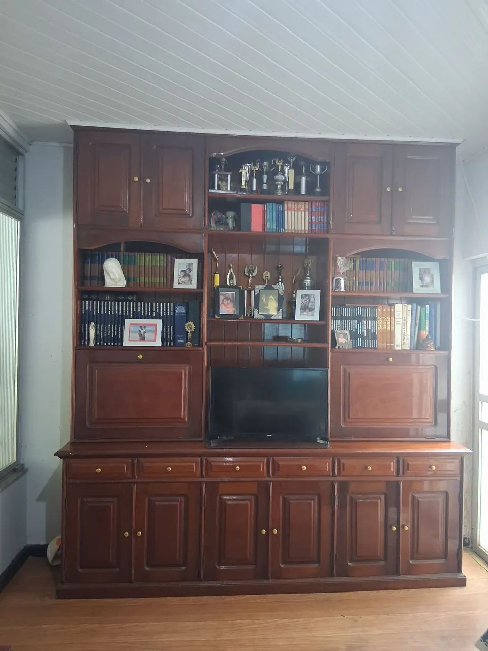 Armário de Mogno - Foto 3