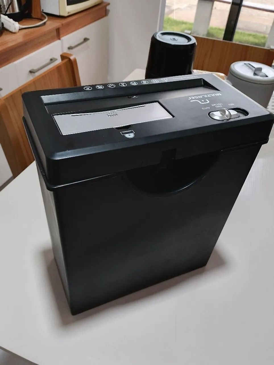Fragmentadora Multilaser até 7 Folhas A4/ CD e Cartão Magnético 220V