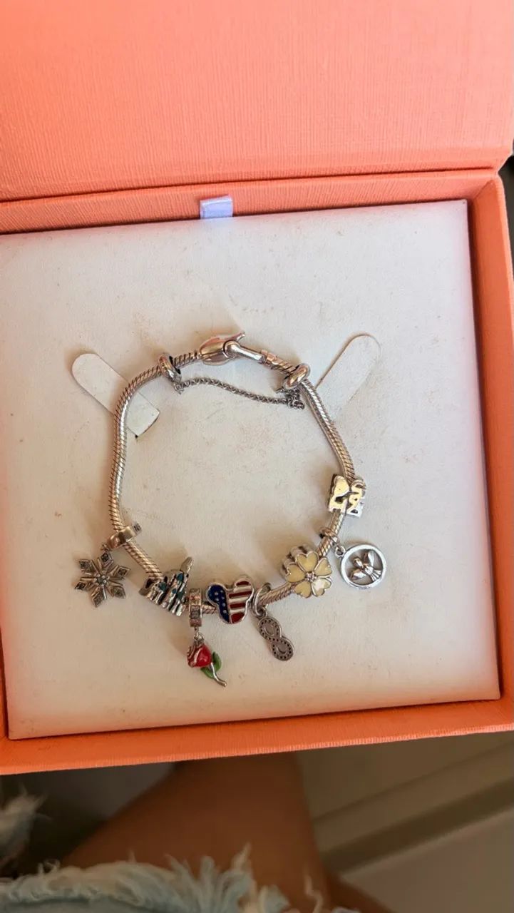 pulseira vivara com 9 berloques  - Foto 4