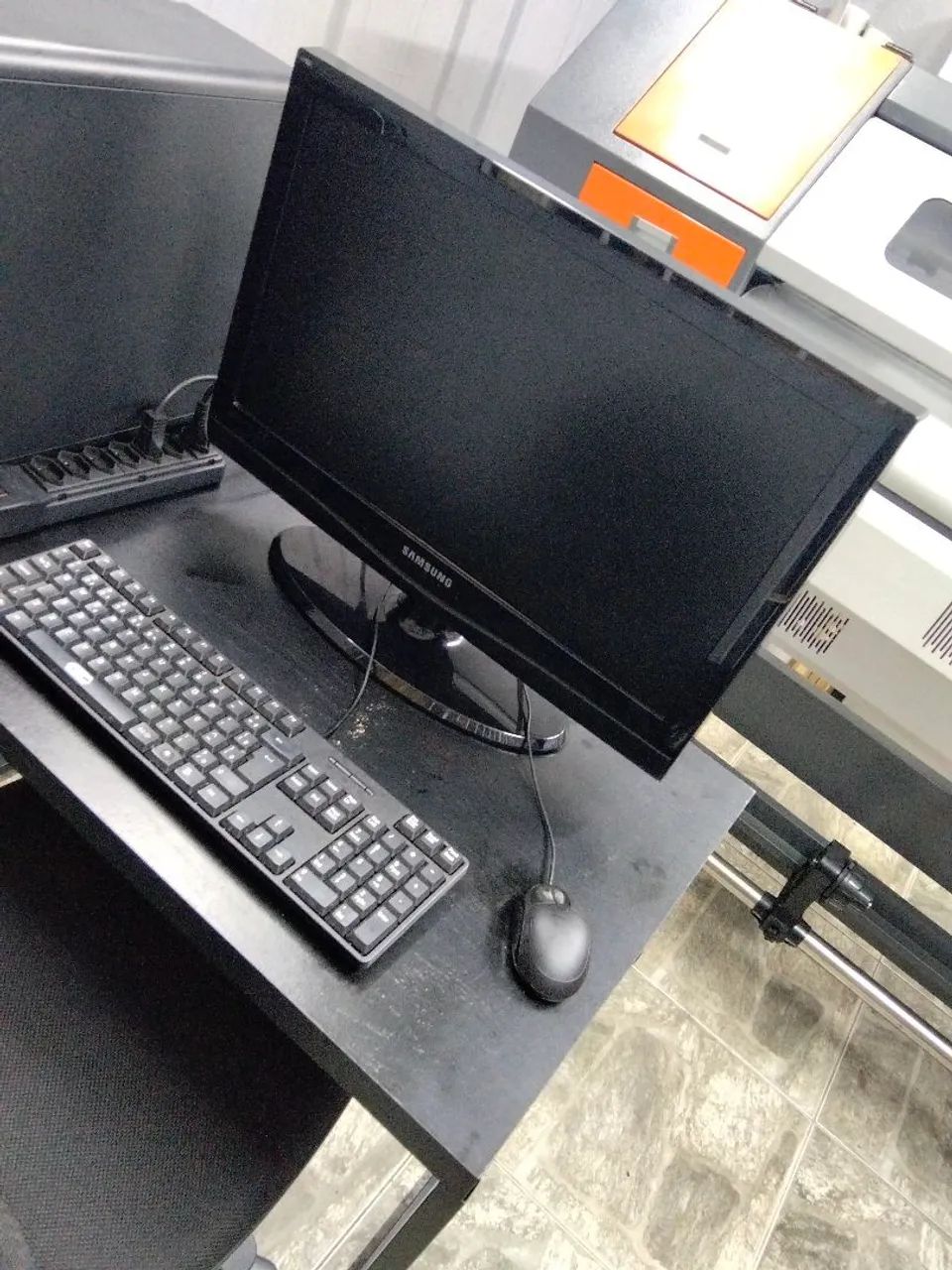 Monitor Samsung 22".
