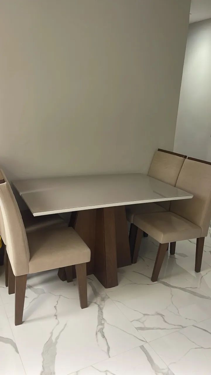 Mesa laqueada 