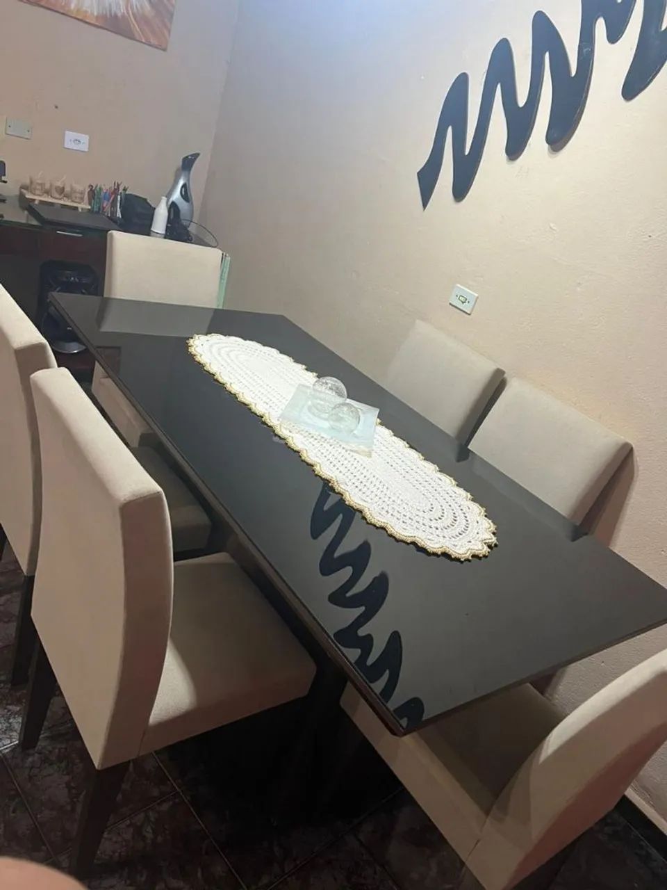 Vende-se mesa com 6 cadeiras  - Foto 3