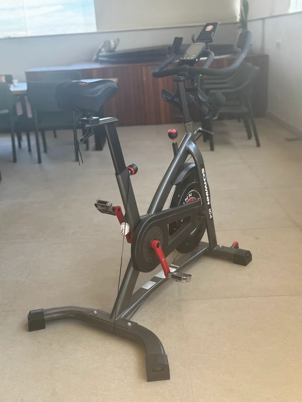 Bicicleta Schwinn IC4 - Foto 4